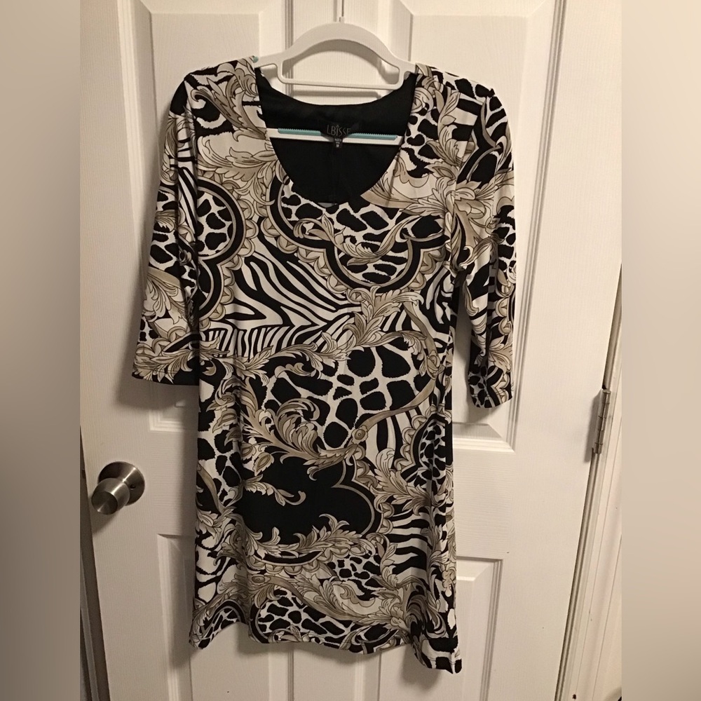 NWT! Chic Black and Cream Patterned 3/4 Sleeve Dress